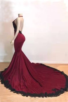 عنابي هالتر عميق الخامس الرقبة فستان حفلة موسيقية حورية البحر مع الدانتيل، ثوب مسائي طويل Gala Dress With Detachable Train And Mermaid Hem, Formal Dresses With Detachable Train And Mermaid Hem, Fitted Mermaid Dress With Detachable Train For Prom, Floor-length Lace Back Gown For Prom, Fitted Prom Gown With Detachable Train, Mermaid Dress With Detachable Train For Prom Season, Fitted Bodice Gown With Detachable Train And Mermaid Hem, Floor-length Gown With Lace Back And Fitted Bodice, Floor-length Fitted Dress With Detachable Train