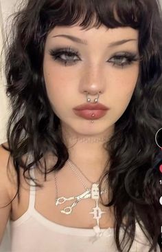 Perfect Makeup, Eyebrows, Piercings, Bangs, Short Hair Styles, Hair Styles, 10 Things