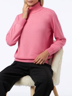 Woman knitted pink turtleneck sweaterBlended cashmereRegular fitElastic waistbandComposition: 40% Wool, 30% Viscose, 20% Poliamide, 10% Cashmere Pink Cashmere Sweater With Ribbed Cuffs, Elegant Pink Fine Knit Sweater, Pink Fine Knit Cashmere Tops, Casual Pink High Neck Sweater, Pink Knit Sweater With Ribbed Collar, Pink Funnel Neck Sweater For Winter, Winter Funnel Neck Pink Sweater, Pink Cashmere Sweater For Work, Classic Pink Knit Sweater