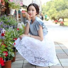 £36.90 Buy 'iam-girl – A-Line Floral Chiffon Skirt ' with Free Shipping at YesStyle.co.uk. Browse and shop for thousands of Asian fashion items from South Korea and more! Floral Chiffon Skirt, Chiffon Skirt, Floral Chiffon, South Korea, Lace Skirt