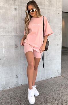 Jogging Style, Biker Shorts Outfit, Tall Fashion, Cute Comfy Outfits, Athleisure Outfits, Looks Chic, Sporty Outfits