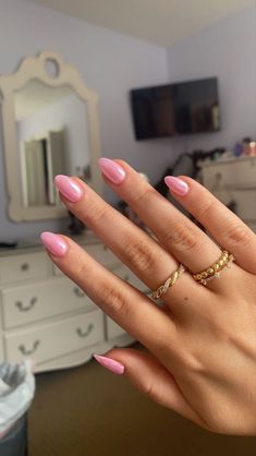 Light Pink Chrome Nails Almond, Basic Pink Nails, Holidays Nails, Engagement Nails, Spring Break Nails, Pink Chrome Nails, Graduation Nails, Broken Nails, Summery Nails