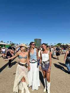 Country Festival Outfit, Country Music Festival Outfits, Lollapalooza Outfit, Women's Fall Fashion, Boho Festival Outfit