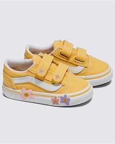 Toddler Old Skool V Shoe Best Walking Shoes For Toddlers, Zara Kids Shoes, V Flower, Minimalist Baby Clothes, Vans Yellow, Diy Baby Clothes, Baby Shoe Sizes, Flower Shoes