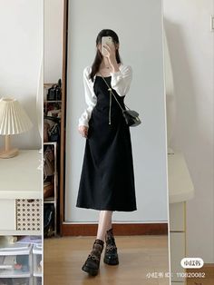 Black Korean Dress Outfit, Modest Fashion Outfits Korean, Dress As A Skirt Outfit, Cute Korean Outfits Dresses, Modesty Outfits, Desi Fashion Casual