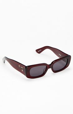 The Burgandy Y2K Sunglasses from Colour Range offer a retro-inspired style with a modern twist. Featuring an olive-colored frame, these sunglasses provide a fashionable look while ensuring UV protection for your eyes.


	Tinted lense
	Thick frame
	Y2K design Fall Glasses, Burgundy Sunglasses, Burgundy Accessories, Aesthetic Sunglasses, Y2k Glasses, Y2k Sunglasses, Y2k Design, Wooden Bag, Christmas Party Outfit