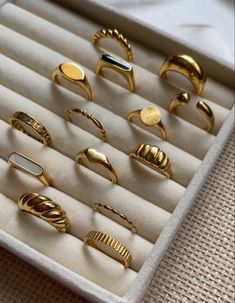 Dope Jewelry Accessories, Jewellery Photography Inspiration, Jewelry Product Shots, Rings Jewelry Fashion