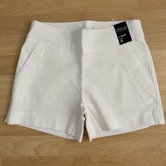 Flattering Shorts Size Small 4 Pairs Available $40 Each Mid-rise Workwear Shorts For Summer, Spring Shorts With 5-inch Inseam And Pockets, Spring Shorts With Pockets And 5-inch Inseam, Pull On Shorts, Maternity Shorts, Shorts White, White Denim, Bermuda Shorts, White Shorts