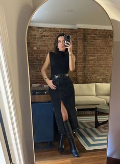 Winery Outfit Birthday, Elevated All Black Outfit, What To Wear Bar Hopping Outfit, Fall Fashion 2020, Trend Driven Outfits, Black Classy Dress Outfit, Late August Wedding Guest Outfit, Fall 2024 Fashion Trends Night Out, Upscale Casual Outfit Women Summer