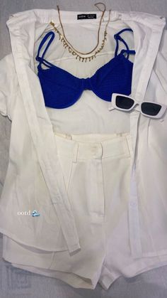 Goa Outfit Inspo Women, Cute Pool Party Outfits, Pool Party Fits, Goa Fits, Pool Party Outfit, Perfume Aesthetic, Jean Beige, Pool Outfits, Pool Party Outfits