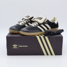 Non Basic Shoes, Wales Bonner Adidas, Wales Bonner Samba, Wales Bonner, Neue Outfits, Girly Shoes