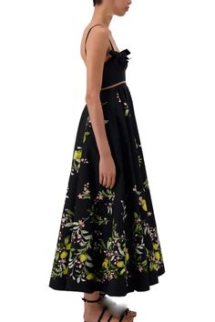 Elevate Your Wardrobe with Our Floral Set! Collar Sleeveless Top, Floral Long Skirt, Long Skirt Set, Long Floral Skirt, Ankle Length Skirt, Silk Print Dress, Cotton Midi Dress, Top Floral, Giambattista Valli