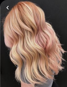 Rose Gold Short Hair, Blonde 2023, Rose Gold Hair Balayage, Rose Highlights, Gold Blonde Hair, Rose Gold Hair Blonde, Gold Hair Dye, Rose Gold Hair Color, Gold Hair Color