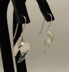 Sterling silver earrings 925/1000. Stamped 925.Approximate weight 3.6 grams. Dimensions 2.2x1.5cm. All our jewels are made from solid sterling silver 925/1000 and are carefully crafted by hand in our family workshop. We dispatch your orders in 5 working days, worldwide and the postage is $5. We ship registered priority mail. Please allow 5-7 working days for delivery in Europe and 10-15 working days outside Europe. For any questions - please do not hesitate to contact me! Priority Mail, Bulgaria, Silver 925, Sterling Silver Earrings, Silver Earrings, Cufflinks, 925 Sterling Silver, Drop Earrings, Sterling Silver