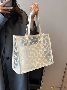 BirdinBag - Stylish PVC Transparent Tote with Retro Letter Print - Perfect for Commuting Types Of Lettering, Bags Tote, Word Wrap, Shoulder Tote Bag, Shoulder Tote, White Patterns, Womens Tote Bags, Letter Print, Letter Prints