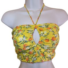 Wild Fable Womens Smocked Halter Top Size Xl Yellow Orange Print Neck Tie Features: Cropped Fitted Halter Top With Keyhole Chest Tie String At The Neck Smocked Back Rayon/Linen Blend With Poly Lining Size: Womens Xl Measurements: Chest (Pit To Pit): 16 In Length: 9 In Condition: New Without Tags. New, Unused Item With No Original Tags. Fast, Reliable Shipping. We Want You To Receive Your Purchase As Quickly And Hassle-Free As Possible. Girly Shirts, Female Clothes, Y2k Tops, Orange Print, Tie Colors, Clothing Ideas, Orange Blossom, Wild Fable, Yellow Orange