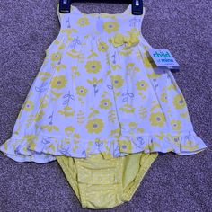 Size 18m Yellow Summer Swing Dress. New With Tags. Fitted Yellow Dress For Playtime, Playful Yellow Dress For Playwear, Playful Yellow Cotton Dress, Casual Yellow Playwear Dresses, Casual Yellow Dresses For Playwear, Yellow Sleeveless Dress For Playtime, Casual Yellow Dress For Playtime, Carters Girl