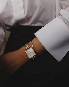 Tailgate Parties, Watch Women's, Jewelry Aesthetic, Watch Women, Stylish Watches, Watches Women Fashion, Fashion Editor, Watches Jewelry