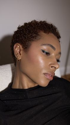 subtle Glow Glam, Green Glitter Eye Liner, pixie cut, 3c curls, short curls Short Curls, Glitter Eyes, Green Glitter, Pixie Cut, Hair Inspo, Eyeliner, Short Hair Styles, Hair Styles, Hair