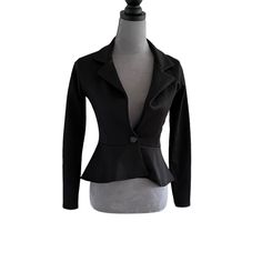 One Button Closure High Low Back Size S/M Usa - Size 10 Europe Black Button-up Blazer For Party, Long Sleeve Buttoned Blazer For Night Out, Black Button-up Party Blazer, Long Sleeve Blazer For Night Out, Black Buttoned Blazer For Office Wear, Fitted Black Outerwear For Office, Black Button-up Outerwear For Office, Fitted Button-up Outerwear For Night Out, Fitted Button-up Outerwear For Party