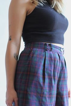 Vintage checked bermuda shorts *For women *High rise *Dark purple color *Excellent condition *Material: 67% Polyester + 33% Cotton Size: Medium Waist: 29 inch / 74 cm Hips: 42,5 inch / 108 cm Rise: 14,2 inch / 36 cm Inner length: 11,8 inch / 30 cm Outer length: 24 inch / 61 cm You can also check other shorts from my shop: https://www.etsy.com/shop/sisuvintagestore?section_id=21302544 --- SHIPPING --- Every parcel is shipped as registered priority. Shipping takes to 7-15 working days. Please allo Trendy Fitted Plaid Shorts, High Waist Plaid Summer Bottoms, High Waist Plaid Summer Pants, High Waist Plaid Cotton Bottoms, Trendy Plaid Short Bottoms, Trendy Short Plaid Bottoms, Vintage High Waist Plaid Bottoms, High Waist Plaid Cotton Shorts, Plaid High Waist Cotton Shorts