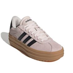 adidas-VL Court Bold Sneaker - Women's Take your style and comfort to a new level with the adidas VL Court Bold sneaker. Combining skateboarding style with streetwear looks, this low-cut sneaker comes with a leather upper for a contemporary touch, side signature stripes for an iconic look, and sturdy rubber sole with multiple tread patterns for a reliable grip. Women’s Fashion Sneaker, Platform Adidas Outfit, Platform Sneakers Outfit, Outfit Uni, Girl Boss Outfit, Adidas Vl Court, Spring Ootd, Keds Style, Smart Casual Women