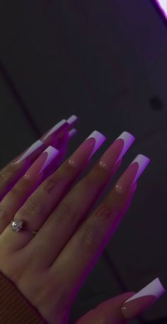 Long French Tip Acrylic Nails Coffin With Rhinestones, Acrylic Nails For New York, Long Square Acrylic Nails Baddie, Nail Inspired Long Square, Classic French Tip Nails With Rhinestones, Acrylic Nail Tapered Square, Square Baddie Acrylic Nails, Party Acrylic Nails Coffin, Baddie Nail Inspo Square