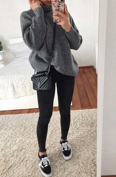 Comfy Jeans Outfit, Comfy Outfits Winter, Vans Outfit, Teaching Outfits, Denim Outfits, Black Jeans Outfit, Street Life, Jeans Outfits