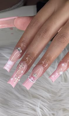 Acrylic Nails Birthday Ideas, French Tip Designs Acrylic Long, Long Pink French Tip Nails With Rhinestones, Cute Basic Y2k Nails, Met Gala Outfits Ideas 2023, Pink Birthday Nails Virgo, Pink French Tip With Charms, Nails Acrylic Chicana, Long Pink Acrylic Nails With Charms