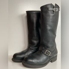 In Excellent Used Condition. Size 9 R. Harness Boots, Shoes Vintage, Vintage Shoes, Men's Shoes, Shoe Boots, Boots, Color, Black