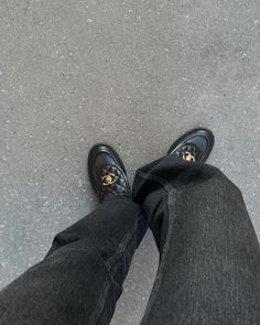 Chanel Loafers, Androgynous Outfits, Cozy Fall Outfits, Luxury Lifestyle Dreams, Fashion Aesthetics, Androgynous Fashion, Shoe Inspo, Girly Images, Men Fits