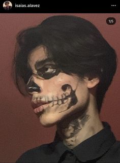 Half Skull Face Makeup, Tate Langdon Makeup, Skeleton Face Makeup, Half Skull Face, Skull Face Makeup, Skeleton Face Paint, Halloween Makeup Hacks, Skull Face Paint, Holloween Makeup