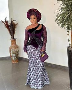 Wedding Guest Dress Corset, Corset Dress Elegant, Yoruba Wedding Dress, Corset Asoebi Styles, Asoebi Dress, Latest Lace Styles, Lace Asoebi Styles, Lace Skirt And Blouse, Asoebi Style