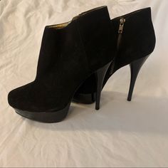 Nwt Steve Madden Chelseey Suede Platform Bootie High Heel Platform Booties For Formal Occasions, Formal High Heel Platform Booties, Elegant Platform Booties With Round Toe, Elegant High Heel Platform Booties, Chic Suede Booties For Formal Occasions, Elegant Platform Booties For Fall, Suede Closed Toe Booties For Work, Chic Winter Heels With Leather Sole, Formal Platform Ankle Boot Heels