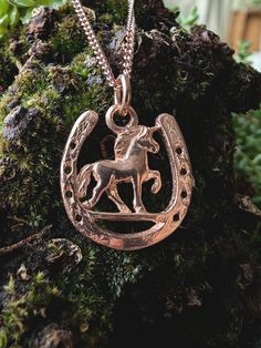 A mythical good-luck charm: the unicorn Lukki stands for freedom and strength. This fusion of horseshoe and unicorn is a toDo Lukki has a width of 1.9cm, a height of 2.1cm and a depth of 2mm. The pendant is made of solid sterling silver and then gold plated. The entire Fine Fellows collection can be found at: fine-fellows.com Horseshoe Shaped Engraved Jewelry Gift, Engraved Horseshoe Jewelry Gift, Engraved Horseshoe Jewelry For Gift, Horse Design Pendant Jewelry Gift, Gold Horseshoe Charm Necklace As Gift, Gold Horseshoe Charm Necklaces As Gift, Gold Horseshoe Charm Necklace For Gift, Icelandic Horse, Horse Jewelry