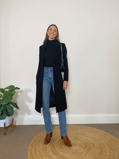 Easy Outfit Formulas to Re-Create | 11 Wearble Outfit Formulas Boot Work Outfits Women, Boot Cut Jeans Outfit Fall, Slim Jeans Outfit, Bootcut Jeans Outfit, Rain Boot Outfit, Job Clothes, Outfits Petite, Jeans Outfit Winter, Womens Jeans Bootcut