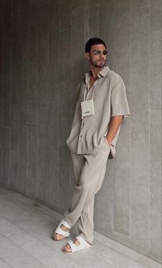 Pedro Acosta, Fashion Ads, Mens Spring Fashion, Mens Casual Dress Outfits, Dapper Men, African Men Fashion, Cool Outfits For Men, Spring Fashion Trends