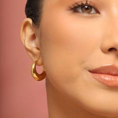 *NEW IN Details: 2.5 x 2.5cm 18k Gold Plated FREE Insured Shipping (Worldwide) Tarnish Resistant Crescent Hoop Earrings, Trendy Gold Crescent Earrings, Free Bracelet, Cali, 18k Gold, Gold Plate, Plating, Moon, Gold