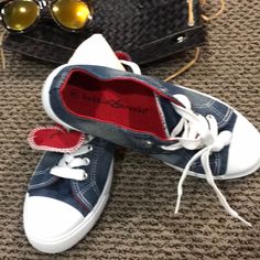 Super Cute And Comfortable! Casual Sneakers With Red Sole, Casual Blue Sneakers With Red Sole, Trendy Blue Closed Toe Sneakers, Canvas Sneakers Womens, Tie Dye Shoes, Brooks Shoes, How To Dye Shoes, Floral Sneakers, Womens Tennis Shoes