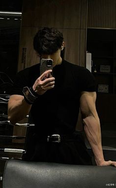 Man Gym Aesthetic, 남성 근육, Gentleman Aesthetic, Gym Guys, Gym Photos, Fitness Inspiration Body, Gym Inspiration, The Perfect Guy, Aesthetic Guys