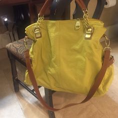 Never Used Steve Madden Large Bag. Yellow Bucket Bag With Gold-tone Hardware, Yellow Shoulder Bag With Top Handle And Gold-tone Hardware, Orange Satchel Shoulder Bag With Gold-tone Hardware, Yellow Tote Shoulder Bag With Gold-tone Hardware, Orange Tote Bag With Gold-tone Hardware, Steve Madden Bags, Large Bag, Steve Madden, Bag Lady