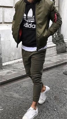 Bomber-Jacket-Outfit-Inspo-2 Best Jackets For Men, Cool Jackets For Men, Mens Casual Outfits Summer, Mens Casual Dress Outfits, Neue Outfits, Jackets For Men