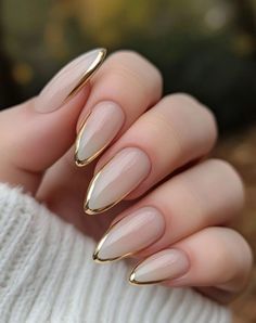 Elegant Engagement Nails Ideas, Cute Nails For Engagement Pictures, Red Nails For Wedding Brides, Wedding Simple Nails For Bride, Nail For Wedding The Bride, Nail Inspo For Engagement, Bridal Nails Lavender, Bride’s Nails, Made Of Honor Nails