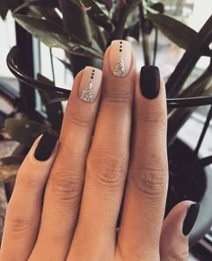 ¿Será que lo puedes hacer tú misma? Manicure con piedritas | KENA Square Nail Designs, Short Nail Designs, Square Acrylic Nails, Short Acrylic Nails, Square Nails, Cute Acrylic Nails, Love Nails