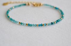 Dainty Tiny Faceted Round Apatite Bead Bracelet Gemstone - Etsy Bracelet Minimalist, Bracelet Gemstone, Gemstone Beaded Bracelets, Bead Jewellery, Minimalist Wedding, Bead Bracelet, Beautiful Bracelet, Or Rose, Fashion Rings