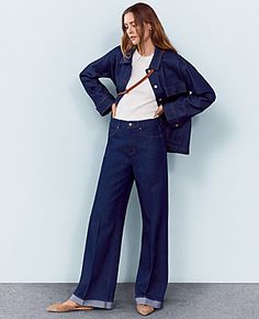 Elevate your weekend wardrobe with the Ann Taylor Weekend Palazzo Jeans. These jeans combine comfort and style, making them perfect for relaxed days or casual outings. 

- Size: 8 (Regular)
- Color: Classic Rinse Wash
- Material: 76% Cotton, 23% Lyocell, 1% Spandex
- Gender: Female
- Fit: Relaxed and easy
- Rise: Mid-rise, sits 2 1/4" below natural waist
- Length: Full length, 30 1/2" inseam with 26" leg opening
- Leg Shape: Wide leg for a statement look and flattering high waist
- Features: Fro Cotton Wide-leg Jeans With Button Closure, Relaxed Fit Wide Leg Pull-on Jeans, Non-stretch Blue Denim Wide Leg Pants, Full-length Denim Pants With Button Closure, Wide-leg Rigid Denim Bottoms With Belt Loops, Palazzo Jeans, Blazer And Skirt, Weekend Wardrobe, Sleepwear & Loungewear