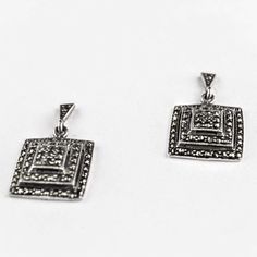 Beautiful Squares Earrings 925 Taxco México Weight: 6.8 gHallmark: Mex 925 Mexico is one of the world’s leading producers of silver, being Taxco the city most linked to find Silver Jewelry. Most Mexican Silver is 925 (92.5 percent) pure. Sterling Silver is combined with another metal, usually copper. In order to carry the “Sterling” designation, the alloy must contain 92.5 percent Silver. Jewelry Always Delivers Intact & In Perfect Conditions, Just Like You See It In The Listing. Classic Sterling Silver Earrings, Classic Hallmarked Sterling Silver Earrings, Hallmarked Sterling Silver Fine Jewelry Earrings, Fine Jewelry Sterling Silver Hallmarked Earrings, Fine Jewelry Sterling Silver Earrings, Sterling Silver Pendant Earrings For Anniversary, Classic Earrings With Oxidized Finish, Sterling Silver Oxidized Earrings For Anniversary, Anniversary Oxidized Sterling Silver Earrings