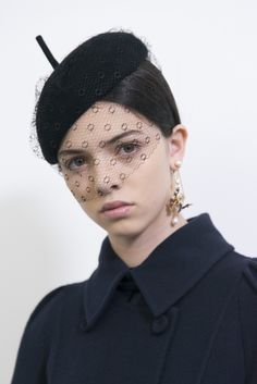 Dior - Fall 2018 Couture Barettes Hat Outfit, Dior Hats Vintage, Christian Dior Visor, French Barrette Hat, Net Hats Vintage, Dior 2018, Dior Hat, Backstage Runway, Mesh Hat