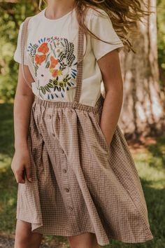 Cottagecore Fashion Skirts, Overall Skirt, Cottagecore Fashion, Outfit Vintage, Paris Mode, 90's Fashion, Kids Boutique Clothing, Cute Fall Outfits