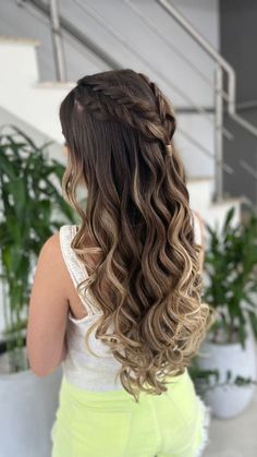 Hairstyles Effortless, Beachy Hairstyles, Effortless Waves, Concert Hairstyles, Beachy Hair, Hoco Hairstyles, Quince Ideas, Hair Aesthetic, Hair Stylies